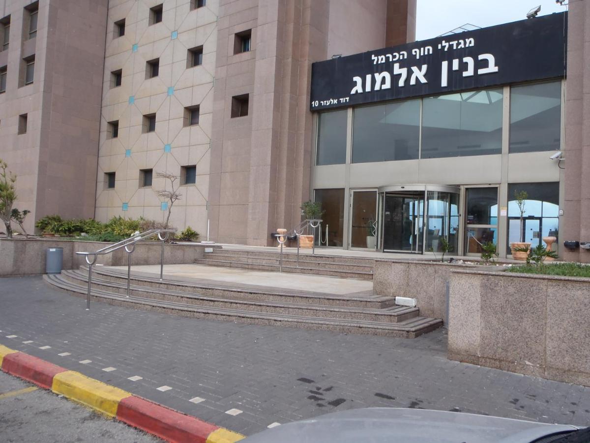 Beach Apartments Haifa Exterior photo